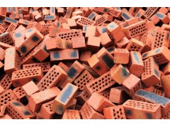 立足行業(yè)，創(chuàng)知名品牌