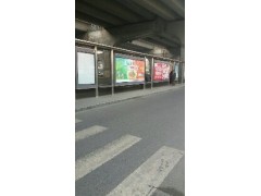 成都公交站牌候車亭廣告特點與發布公司介紹