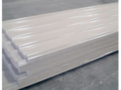 決定膠衣防腐板價格的因素