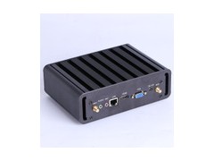 BOX-4015UM 便攜機智能工控機 工控機