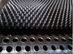 供應西安{屋頂種植排水板}凸點20高排水板廠家