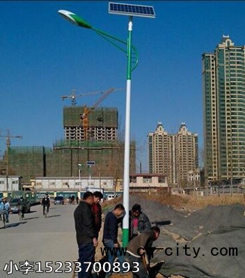 呂梁5米太陽能路燈