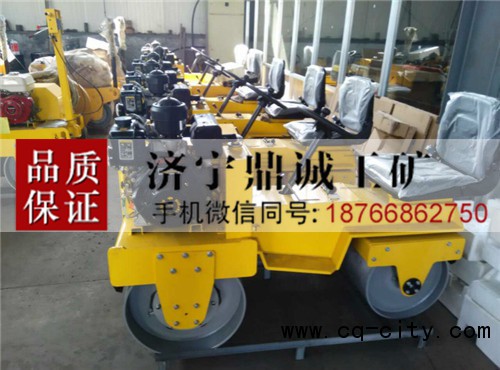 7 850座駕壓路機(jī) (6)