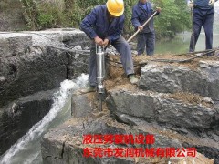 柴油劈裂機混凝土劈裂機石頭劈裂機巖石破碎設備劈裂機