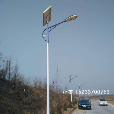 太原路燈桿廠家直銷,清徐農村led太陽能路燈價格