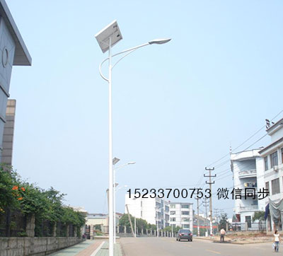 臨汾6米太陽能路燈新農村安裝配置廠家直銷