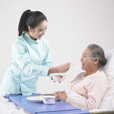 專業(yè)保姆 照顧老人